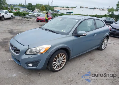 2012 Volvo C30 T5/T5 Platinum/T5 Premier Plus/T5 R-Design/T5 R-Design Platinum/T5 R-Design Premier Plus из США, поврежденный, VIN YV1672MK8C2279813